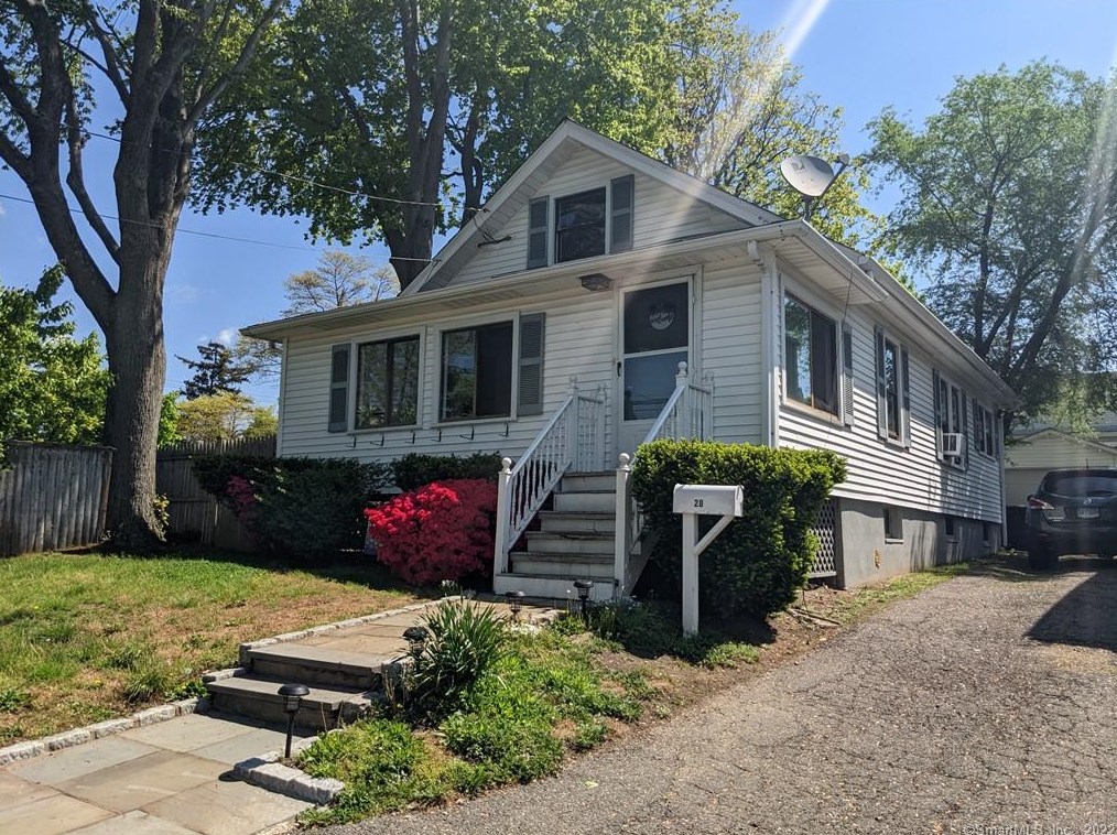 28 Magnolia Ave, Norwalk, CT 06850