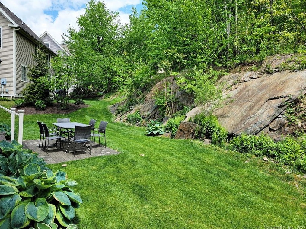 6 Woods Way, West Redding, CT 06896-3218