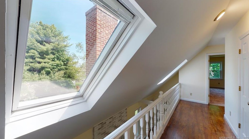 61 Duane Ln, Unionville CT  06013-1307 exterior