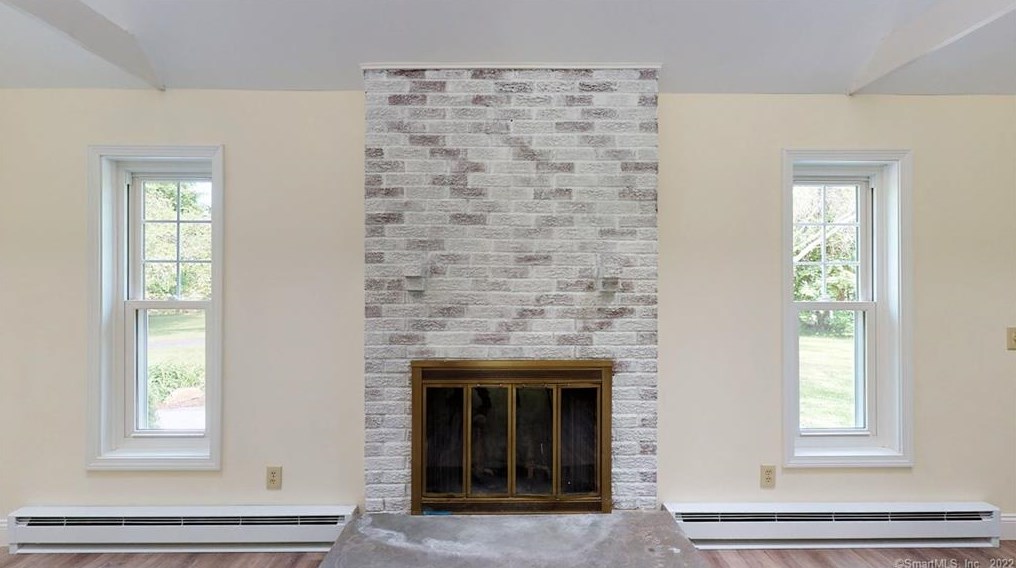 61 Duane Ln, Unionville CT  06013-1307 exterior