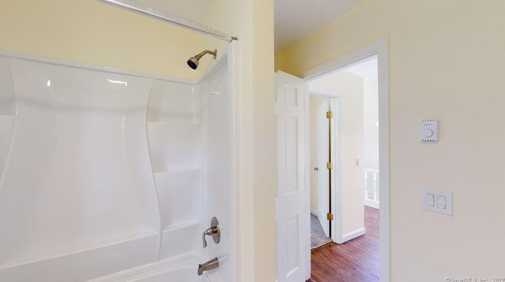 61 Duane Ln, Unionville CT  06013-1307 exterior