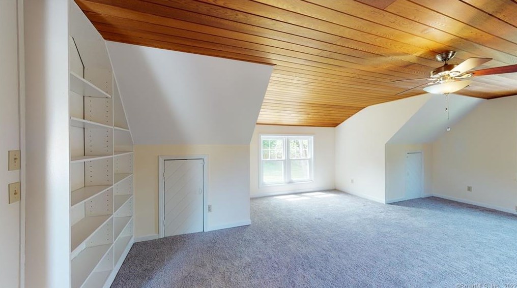 61 Duane Ln, Unionville CT  06013-1307 exterior