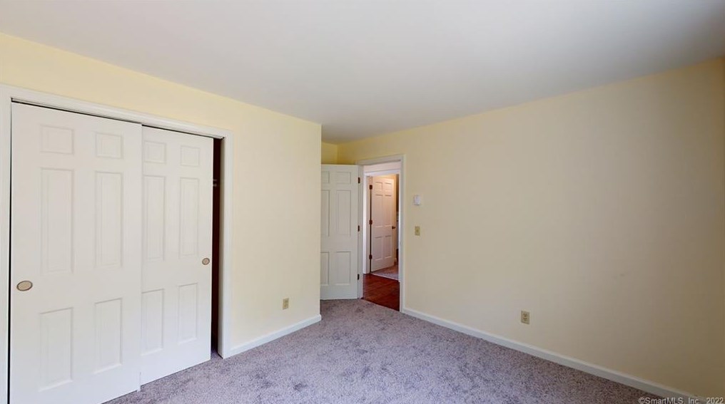 61 Duane Ln, Unionville CT  06013-1307 exterior