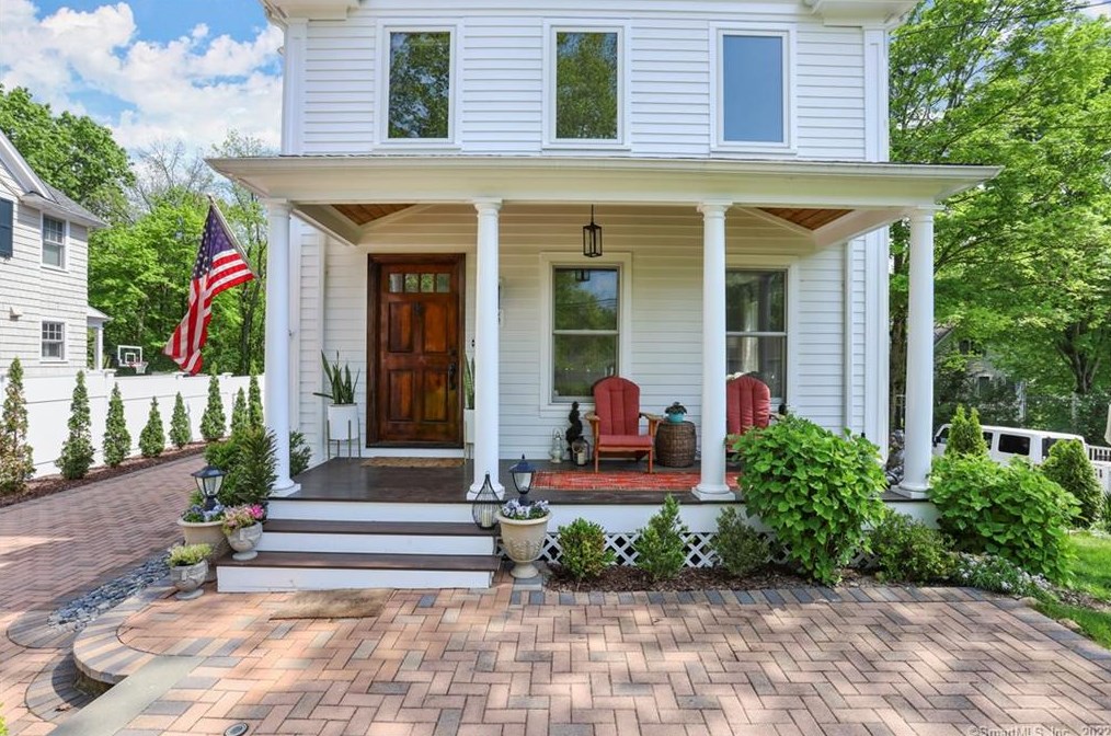 13 Charles Pl, New Canaan, CT 06840