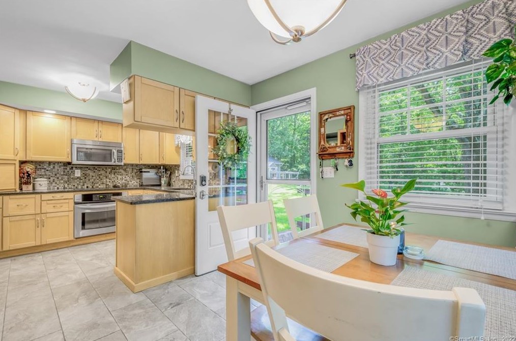 31 Hartford Turnpike, Tolland, CT 06084