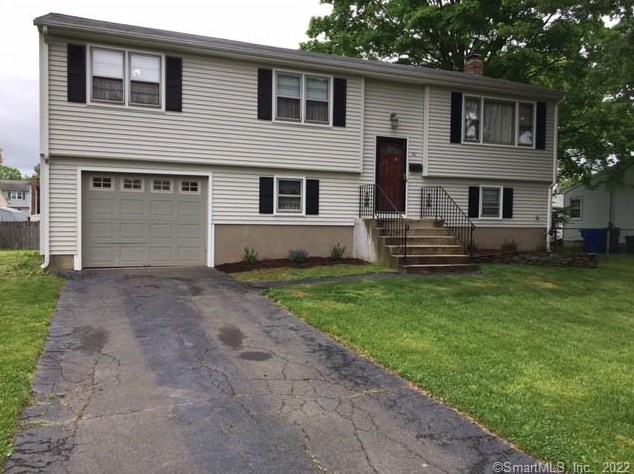 30 Overbrook Dr, Hartford, CT 06118-3142