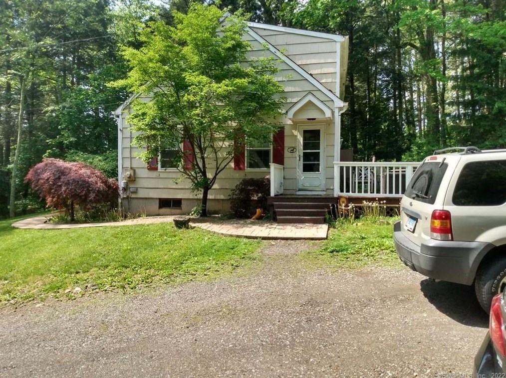 75 Riverhill Rd, Southbury, CT 06488-2245