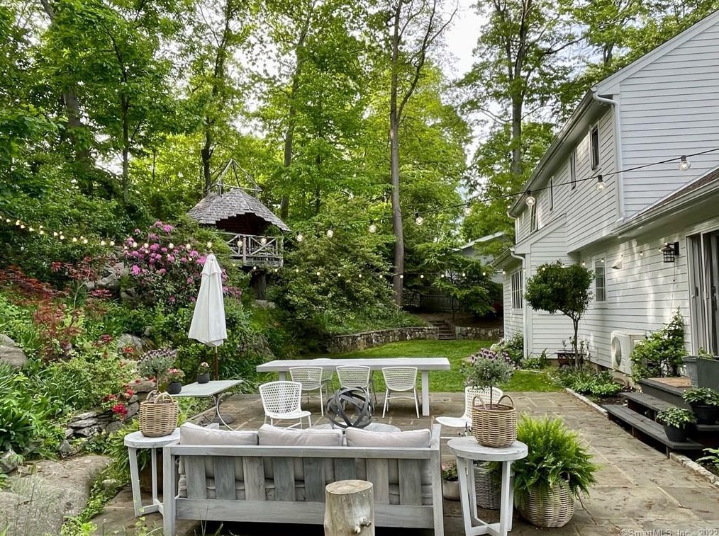 7 Old Witch Ct, Norwalk, CT 06853