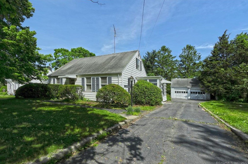 46 Short Beach Rd, Branford, CT 06405