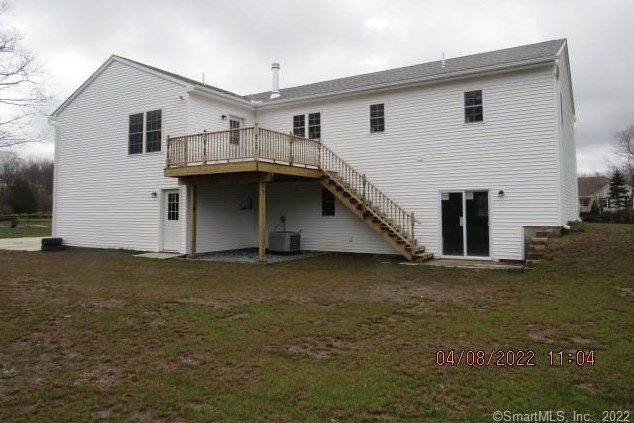 41 Emerald Ln, New Haven, CT 06524-2500