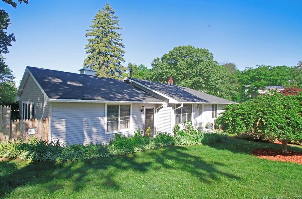 1 Partridge Rd, Ansonia, CT 06401