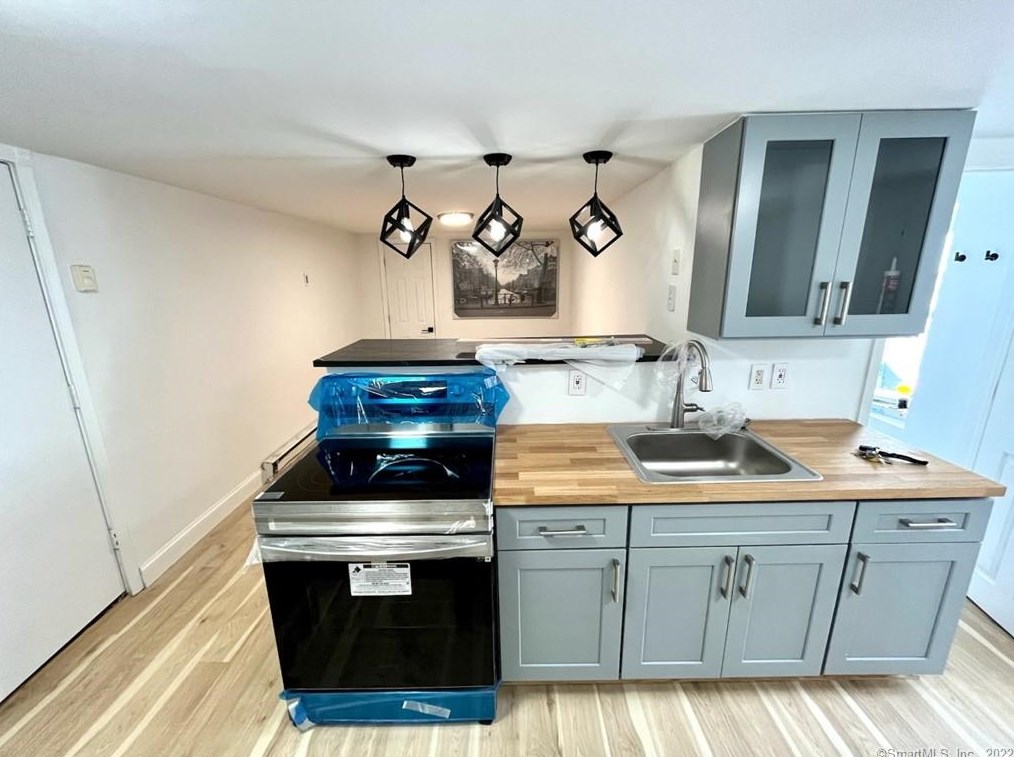 546 Main St #2r, Middletown, CT 06457