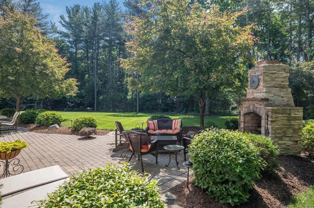 30 Berkshire Xing, Avon, CT 06001