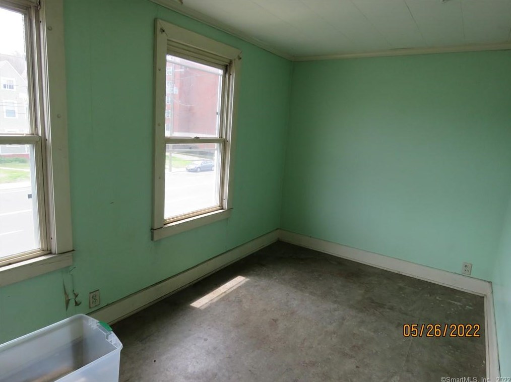 76 Connecticut Blvd, Hartford CT 06108-3013 exterior