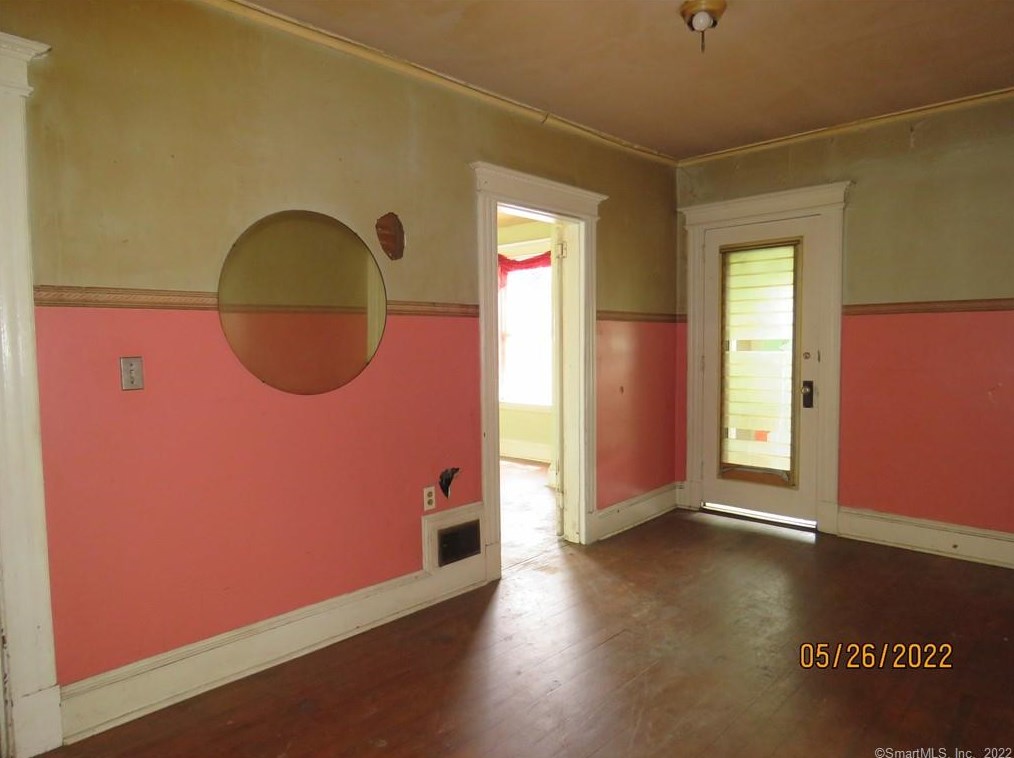 76 Connecticut Blvd, Hartford CT 06108-3013 exterior