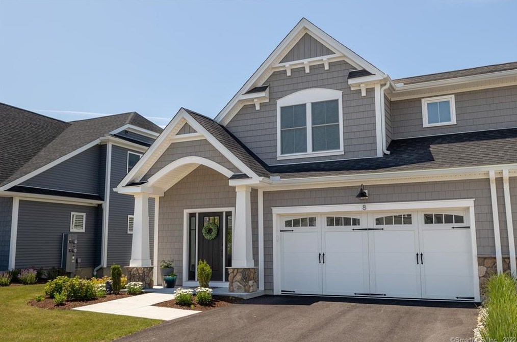 8 Park Ave #8, Groton, CT 06340