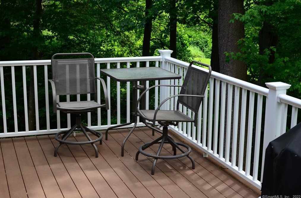 11 Hamilton Rd, East Granby, CT 06026