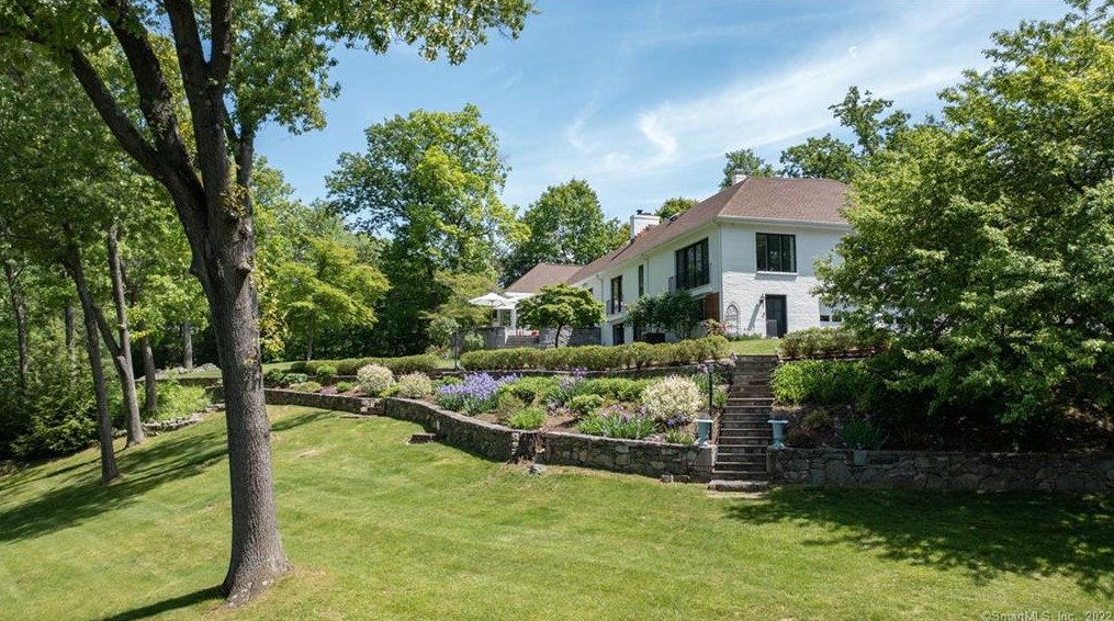20 Hidden Brook Dr, Brookfield Center, CT 06804