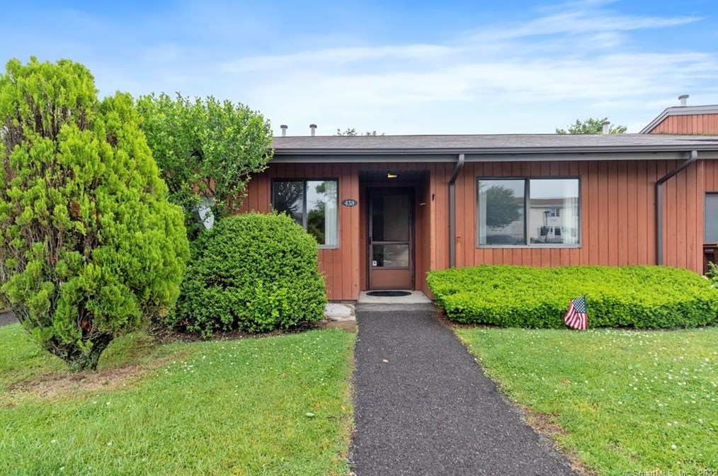 438 Asbury Ridge #438, Huntington, CT 06484