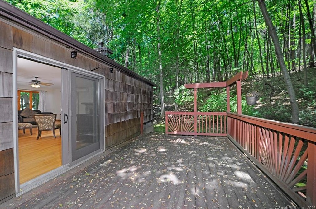 20 Dons Ter, Northville CT  06776-3664 exterior