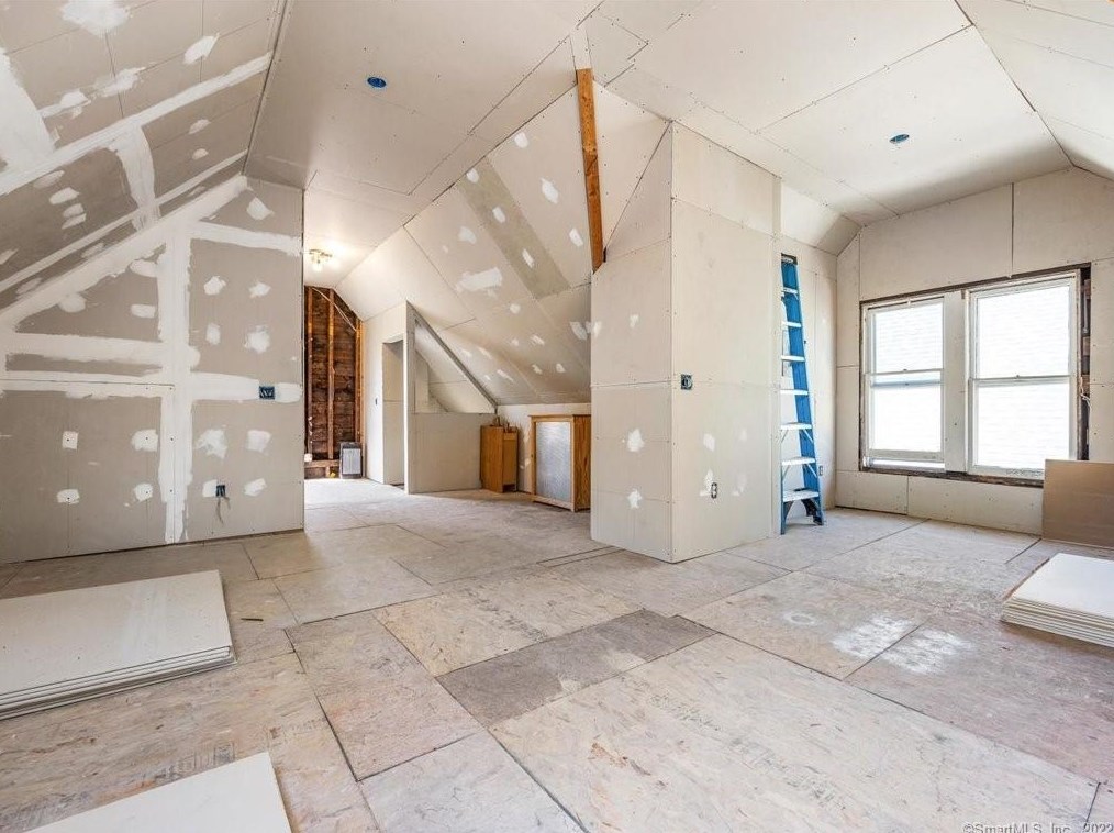 70 Spring St, New Haven CT 06519-2338 exterior