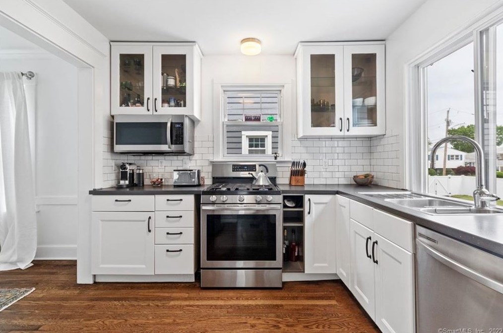 121 Concord St, New Haven CT  06514-4017 exterior