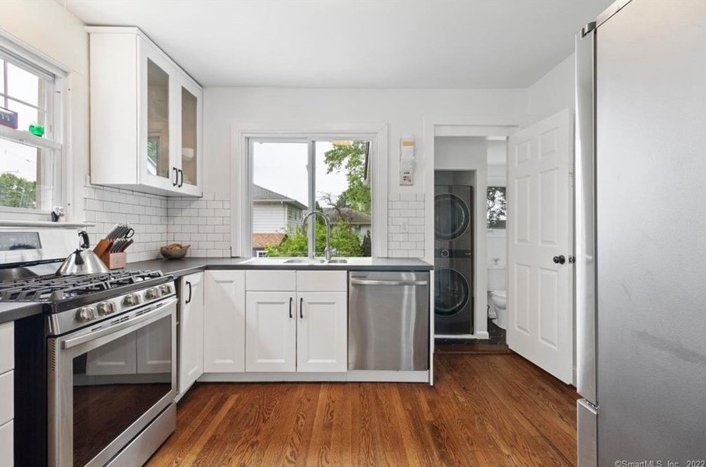 121 Concord St, New Haven CT  06514-4017 exterior