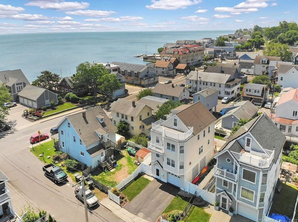 23 Rock St, Milford, CT 06460