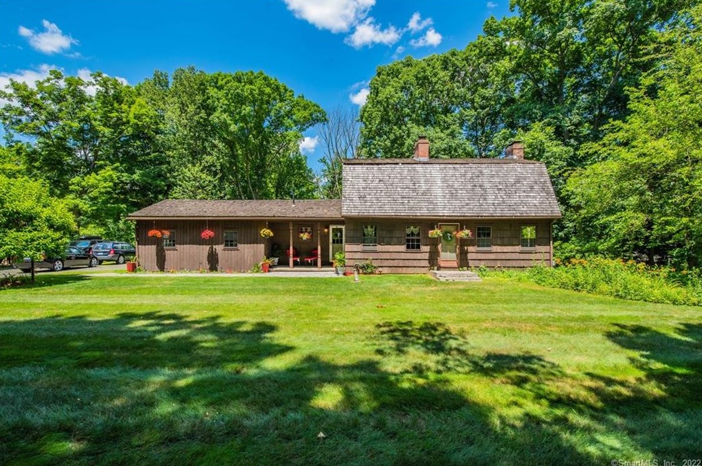 100 Fox Rd, Woodbury, CT 06798
