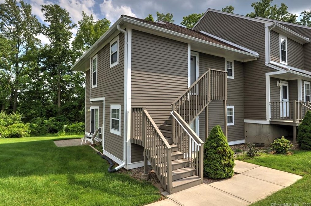 53 Brushy Plain Rd #5e, Branford, CT 06405
