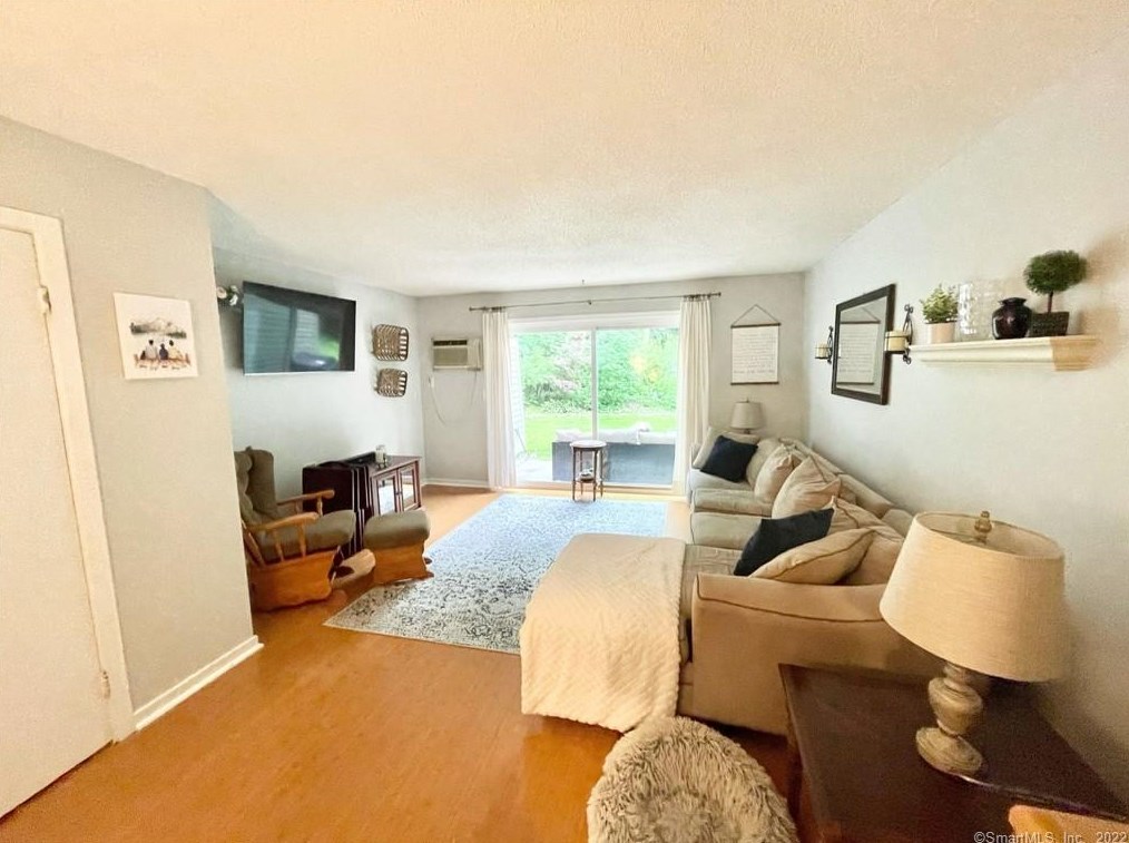 42 Riveredge Dr, Winsted, CT 06098-2137
