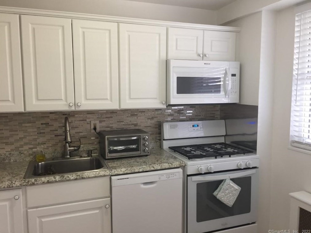 91 Strawberry Hill Ave #339, Stamford, CT 06902