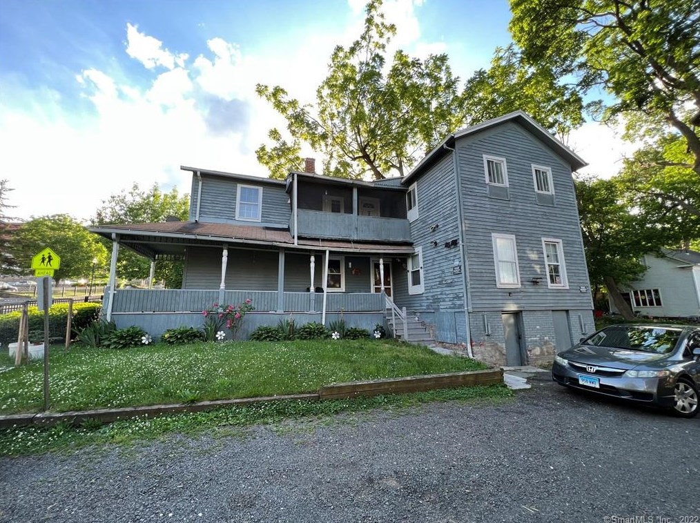 35 Grand St, New Britain, CT 06052