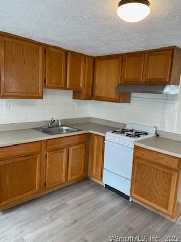 32 8th St #2f, Derby, CT 06418