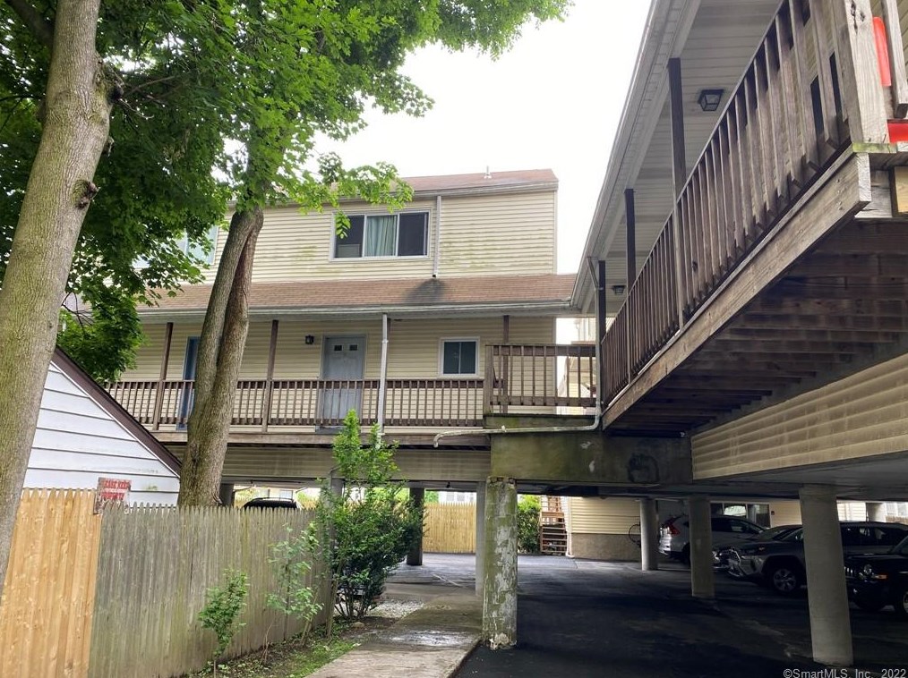 15 Renwick St #9, Stamford, CT 06902