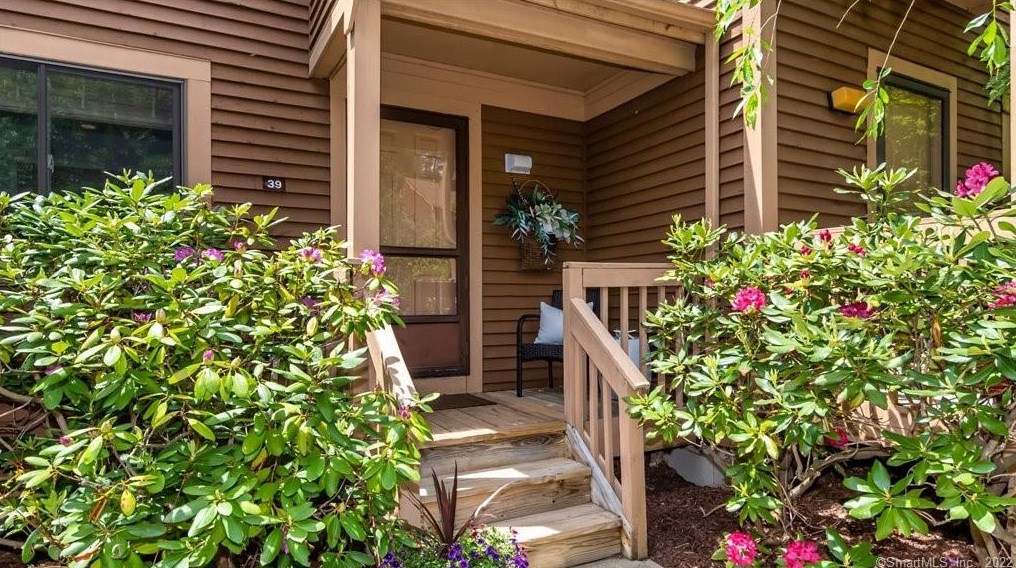 39 Ashford Dr #39, Avon, CT 06001
