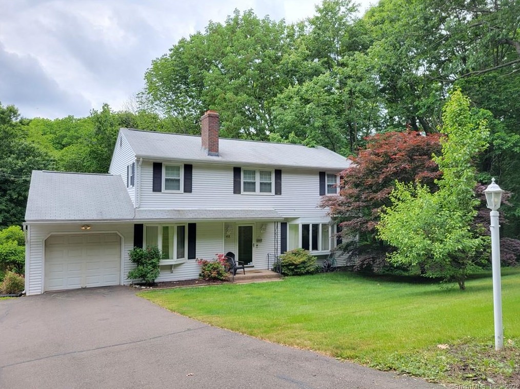 68 Pilgrim Dr, Tolland, CT 06084