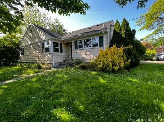 3 Sayles St, Cos Cob, CT 06807