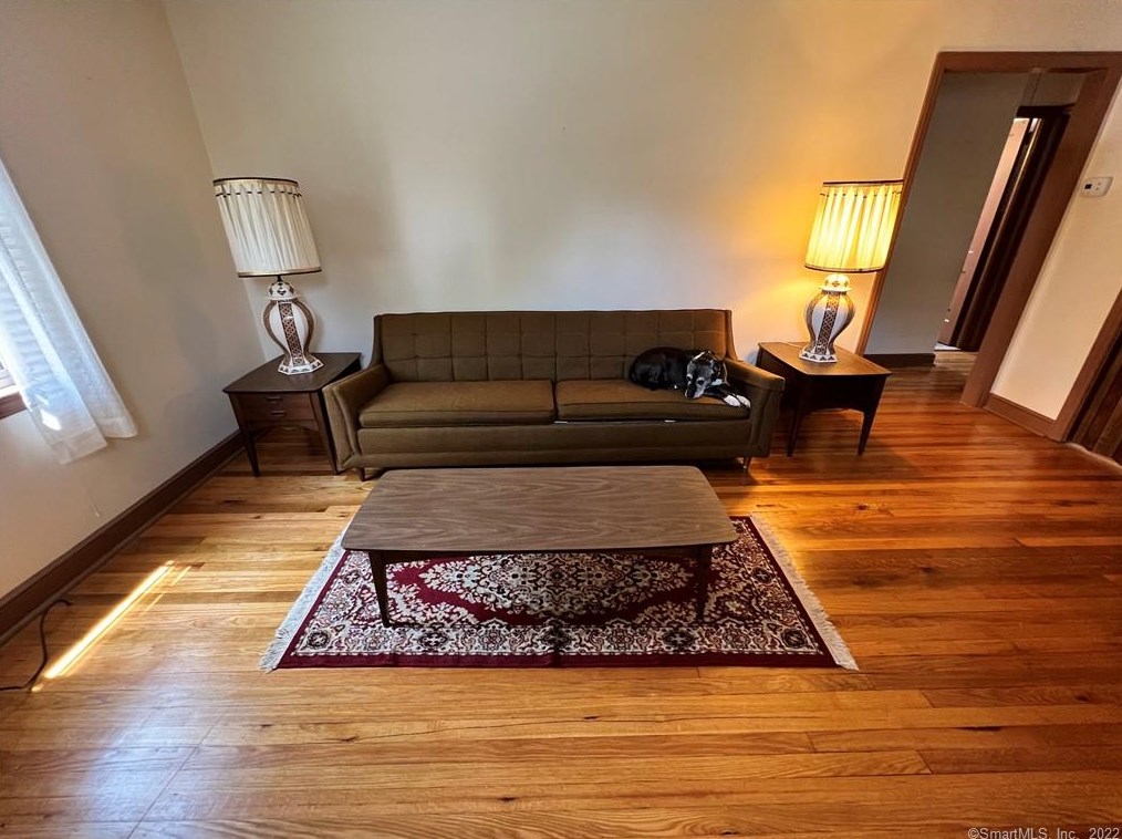 573 Henry Avenue Ext, Stratford, CT 06614-3706