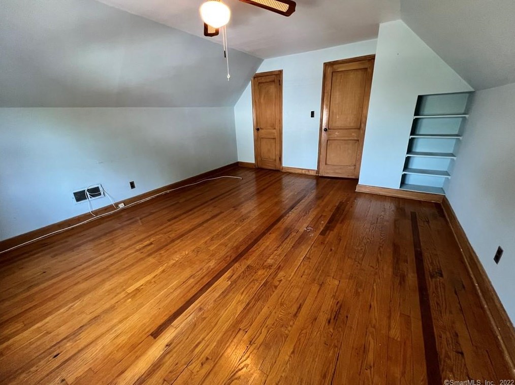 573 Henry Avenue Ext, Stratford CT  06614-3706 exterior