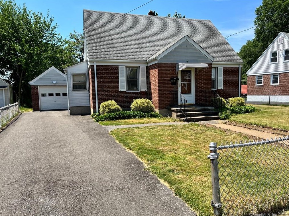 573 Henry Avenue Ext, Stratford CT  06614-3706 exterior