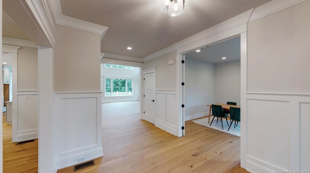 88 Vista View Dr, Southbury, CT 06488-4427