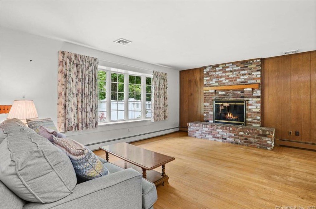 20 Deep Gorge Rd, Greenwich, CT 06831