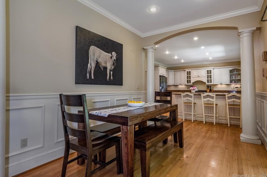 9 Stanton Ct, Madison CT 06443-3352 exterior