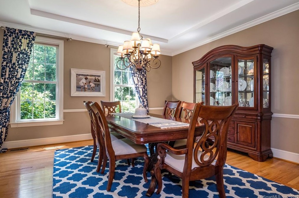 9 Stanton Ct, Madison CT 06443-3352 exterior