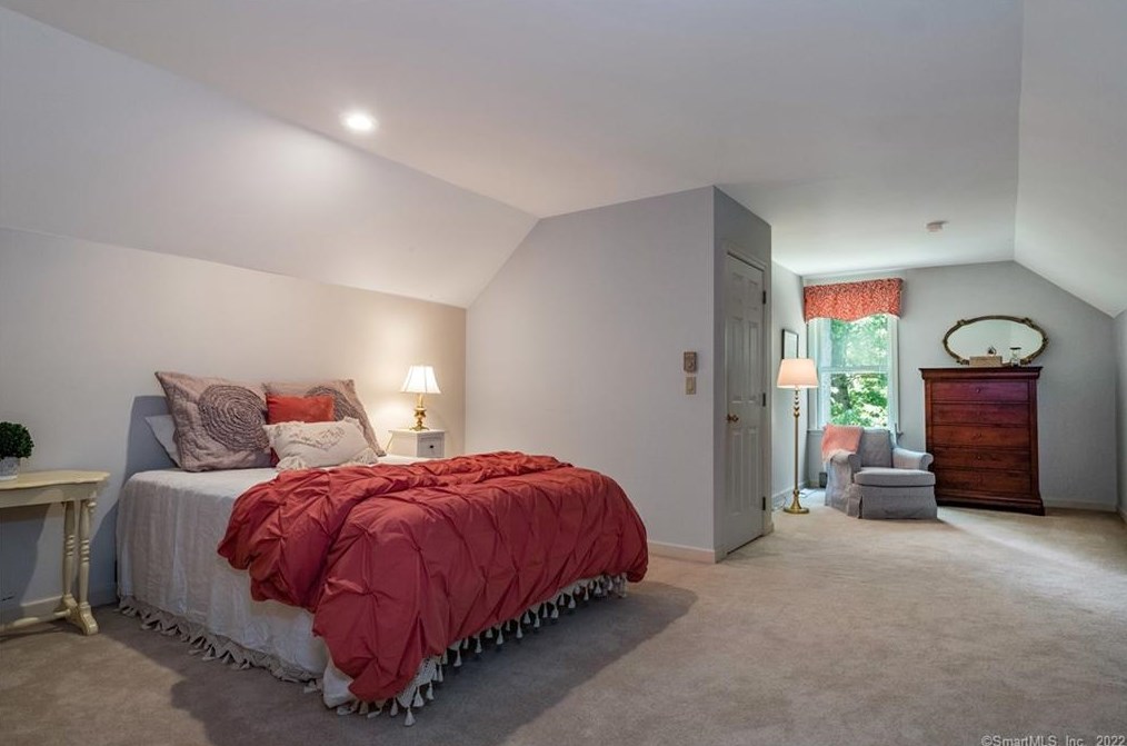 9 Stanton Ct, Madison CT 06443-3352 exterior