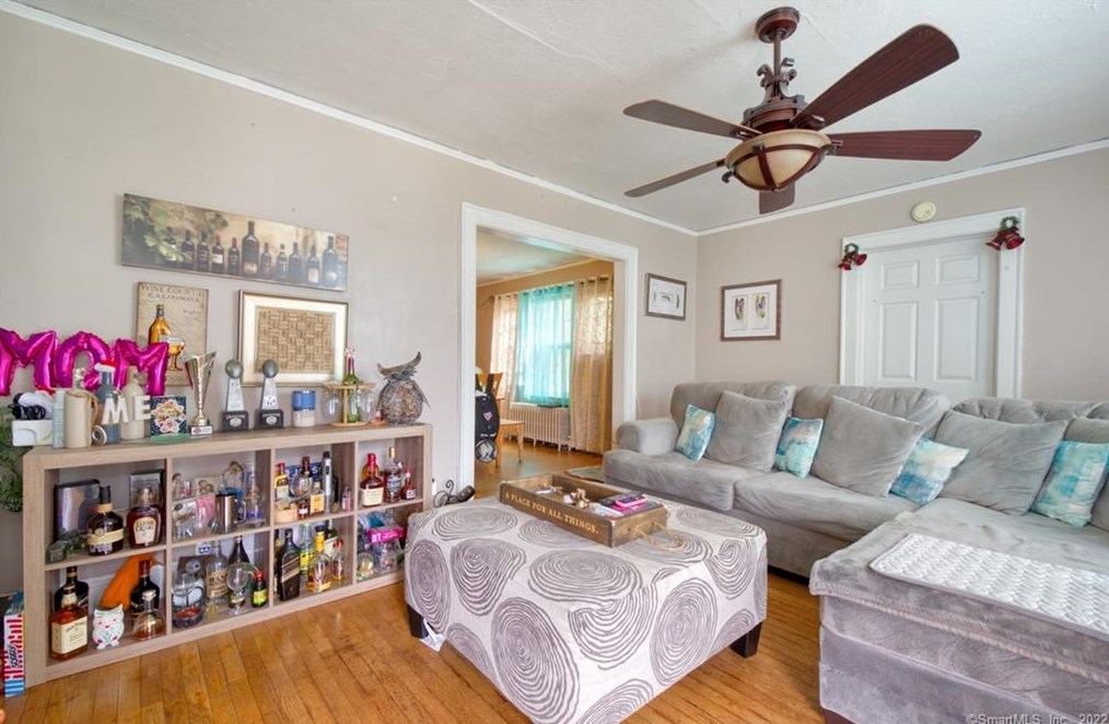 74 Nilan St, Hartford CT 06106-3745 exterior