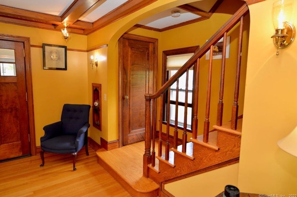 120 Spring St, Glastonbury, CT 06033