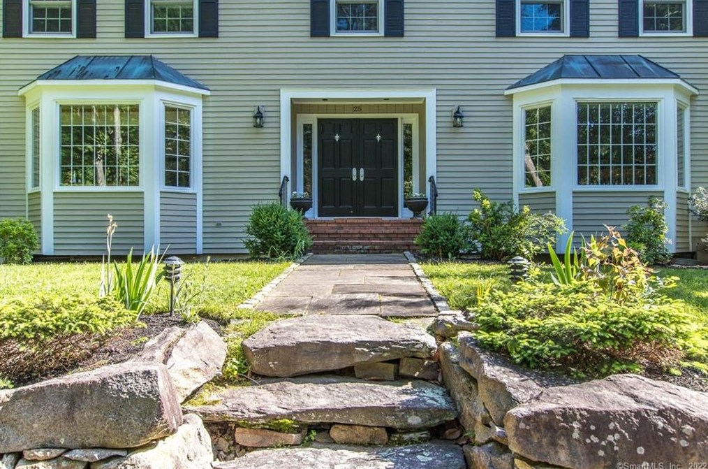 25 Woodland Pl, Wilton, CT 06897