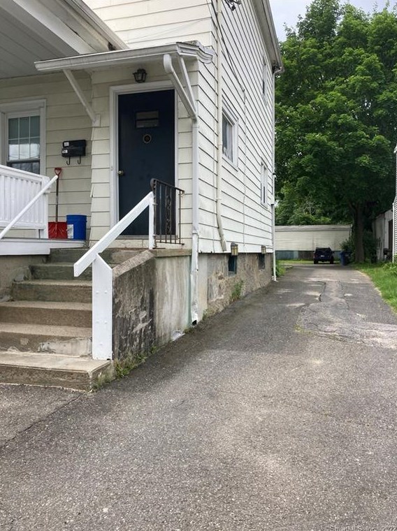 43 Prescott St Apt B, Torrington, CT